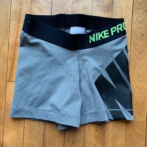 Women’s Nike pro shorts size extra small